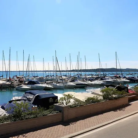 Il Giardino Apartment Moniga del Garda